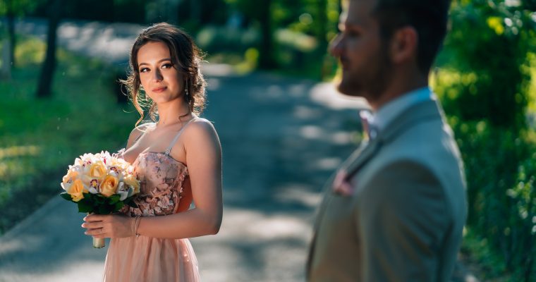 Fotografie de Cununie Civilă în București — Stil Editorial Unic cu Fotograf Alex Pasarelu