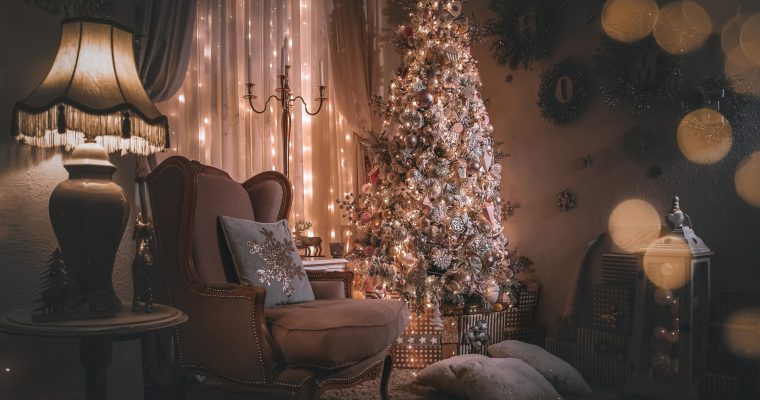 Ședință Foto de Crăciun în București – Magie, Lumini, Brad și Amintiri de Poveste