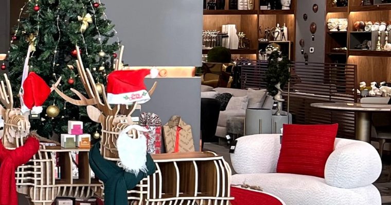 Mobilier de Crăciun pentru studio foto — secretul unui decor memorabil